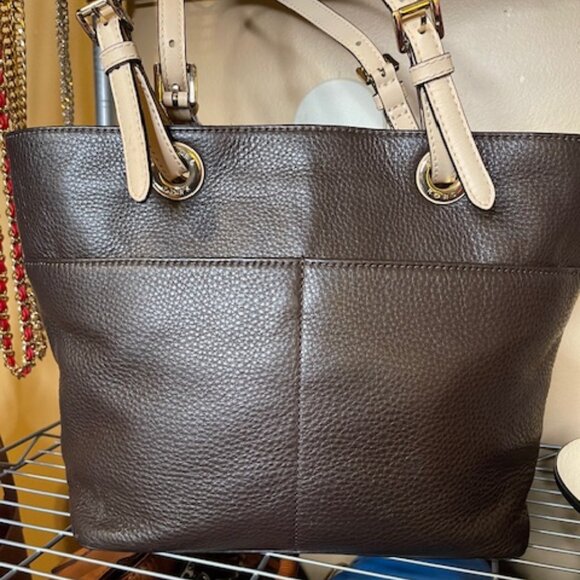 MICHAEL KORS, PEBBLED LEATHER HOBO BAG - Picture 3 of 8